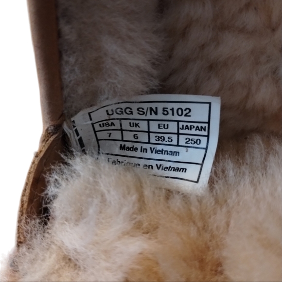 UGG Byron Slipper Suede Moc Loafer Unisex Women 8 / Men 7 EU 39.5 - Picture 6 of 12